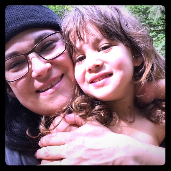 Meet your Posher, Lisa - Picture 2 of 2